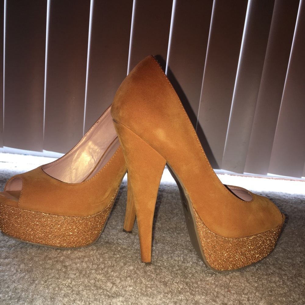 Gorgeous Sparkling Suede Platforms